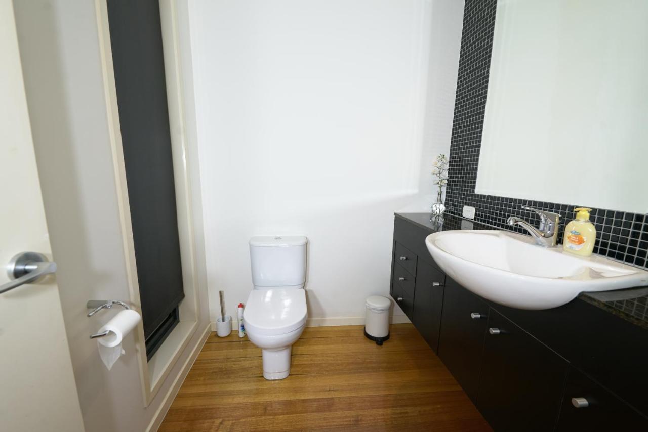 Luxury 7Brm Entire House Lakeview Blackswans Wifi Bbq Resort ポイント・クック エクステリア 写真