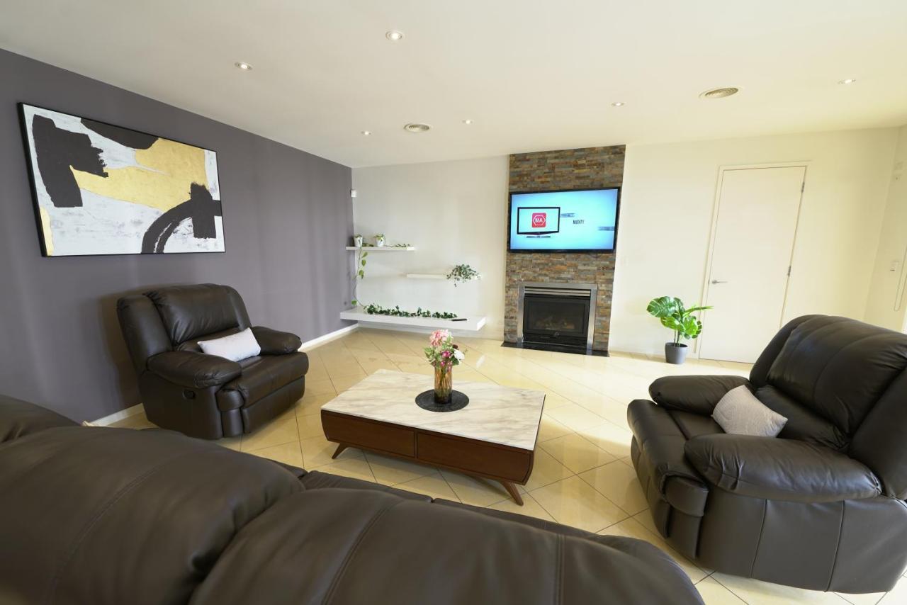 Luxury 7Brm Entire House Lakeview Blackswans Wifi Bbq Resort ポイント・クック エクステリア 写真
