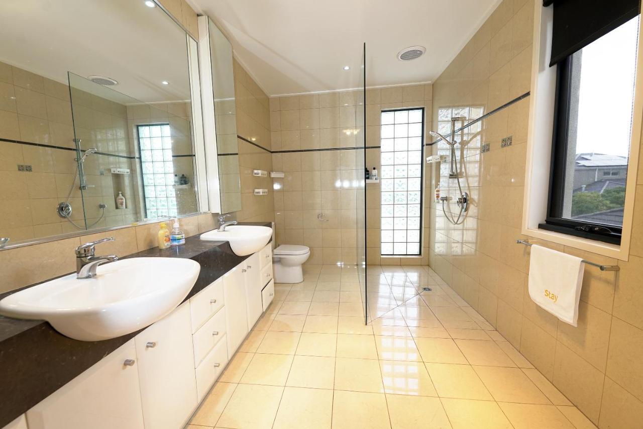 Luxury 7Brm Entire House Lakeview Blackswans Wifi Bbq Resort ポイント・クック エクステリア 写真