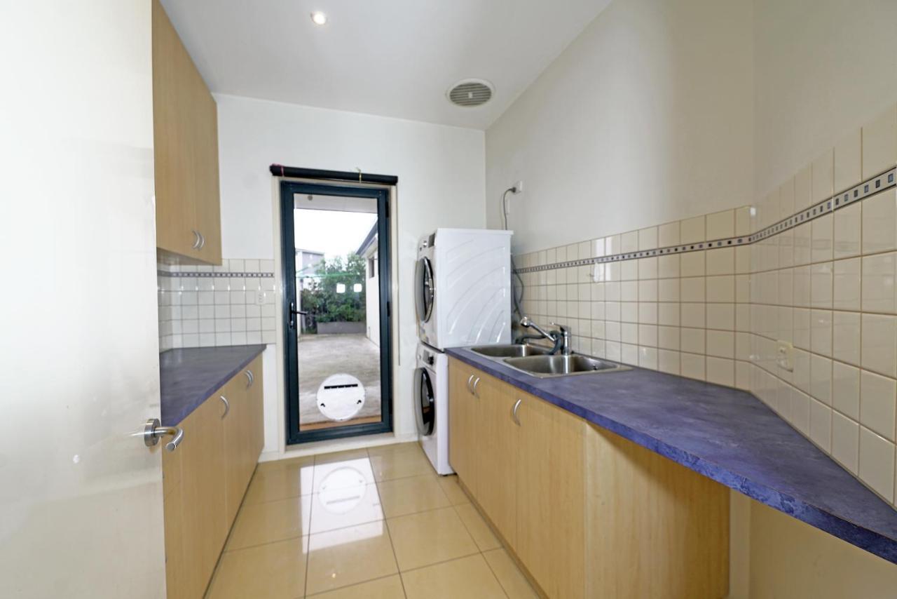 Luxury 7Brm Entire House Lakeview Blackswans Wifi Bbq Resort ポイント・クック エクステリア 写真