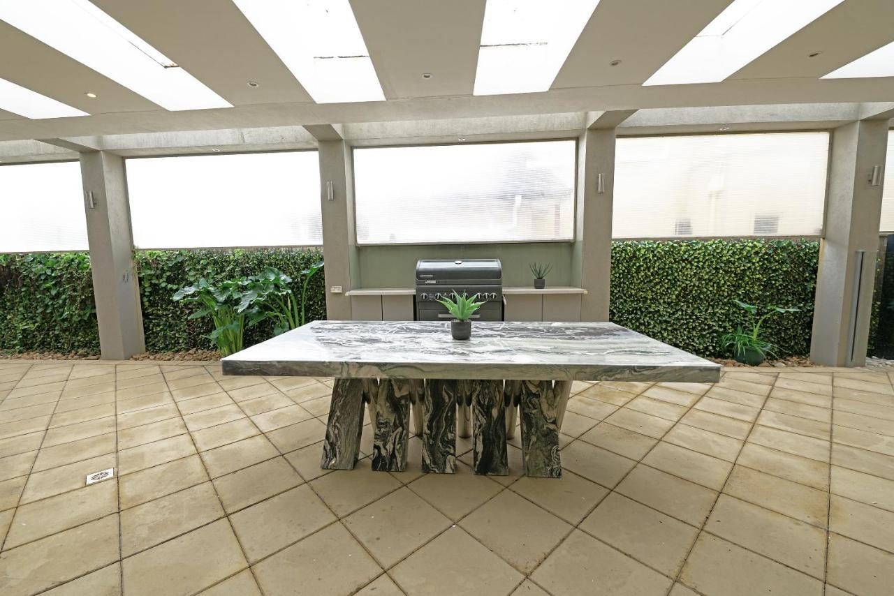 Luxury 7Brm Entire House Lakeview Blackswans Wifi Bbq Resort ポイント・クック エクステリア 写真